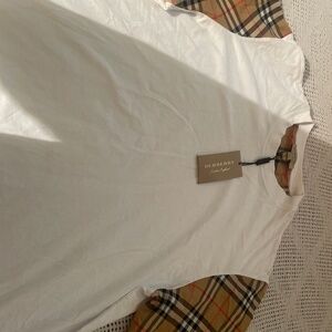 Burberry summer tee
